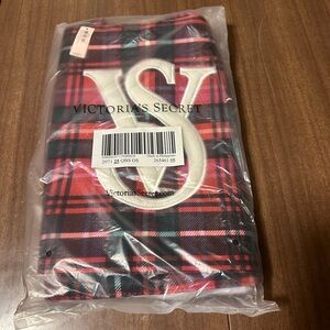 Victoria’s Secret Christmas tote